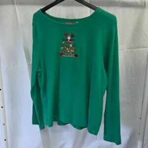Onque1 Casuals size XL green long sleeve t-shirt embroidered Santa and reindeers